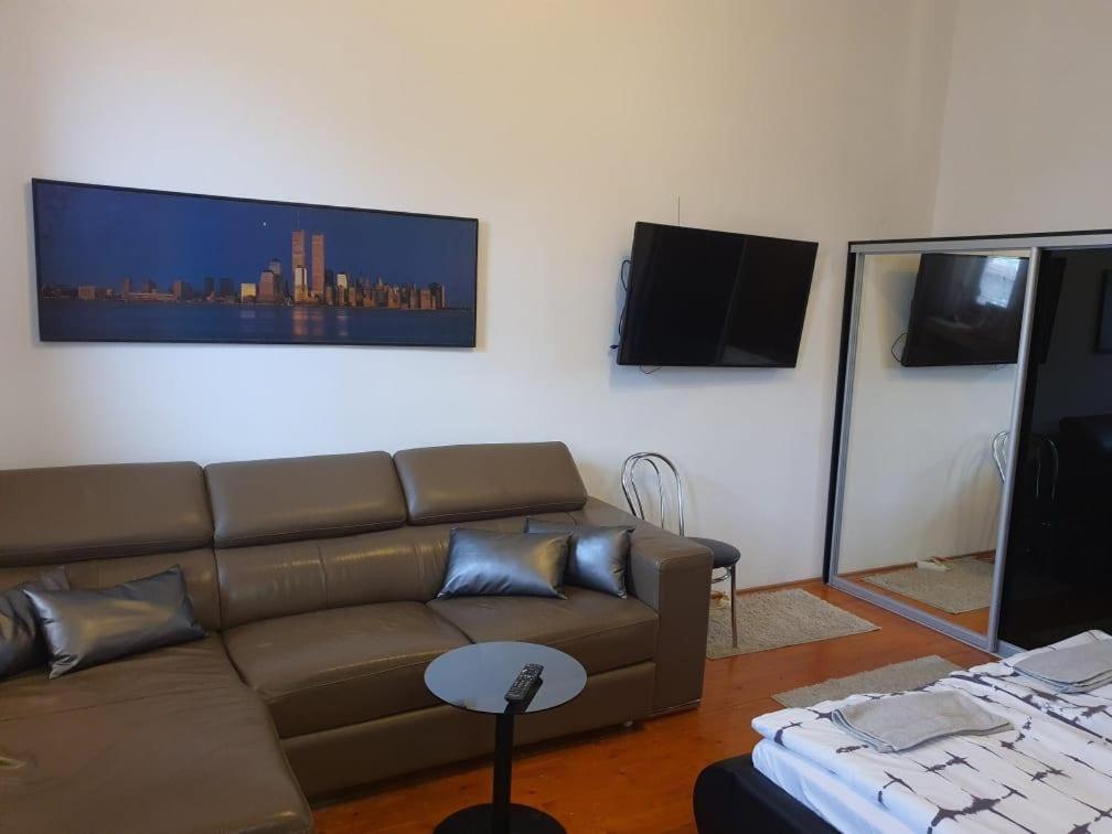 Monar City Center Apartment Free Parking Kosice Luaran gambar